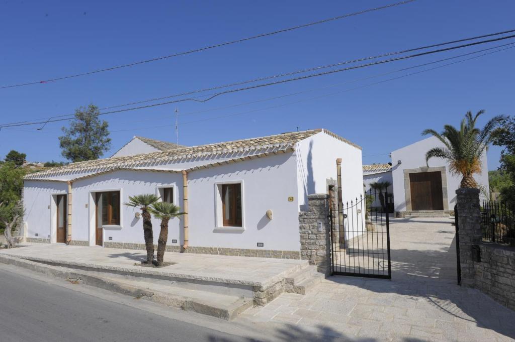 Agriturismo Borgo Di Pietra Bianca Erice Kültér fotó